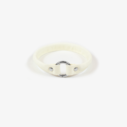 White round microfiber house collar with a stainless steel opening ring at the middle of the collar.