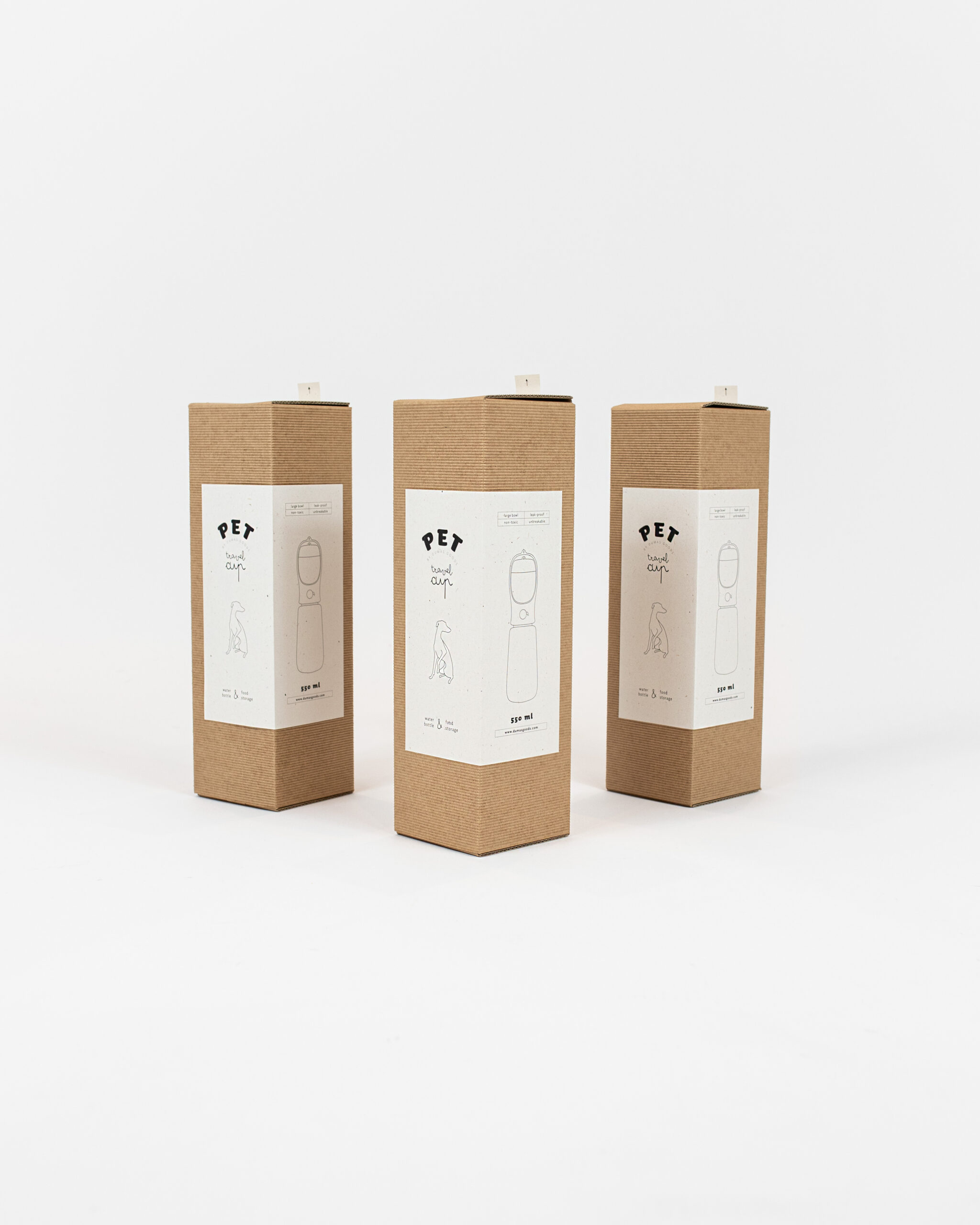 DumasGoods-travel-cup-water-bottle-food-storage-pets The Trave Cup of DumasGoods, the composition of beautiful brown craft packaging.